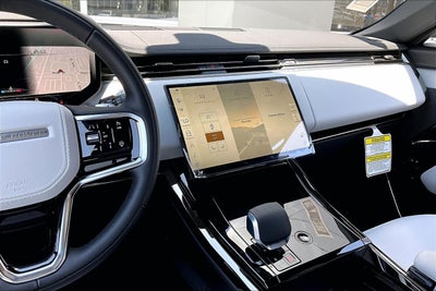 2026 Land Rover Range Rover Sport SE