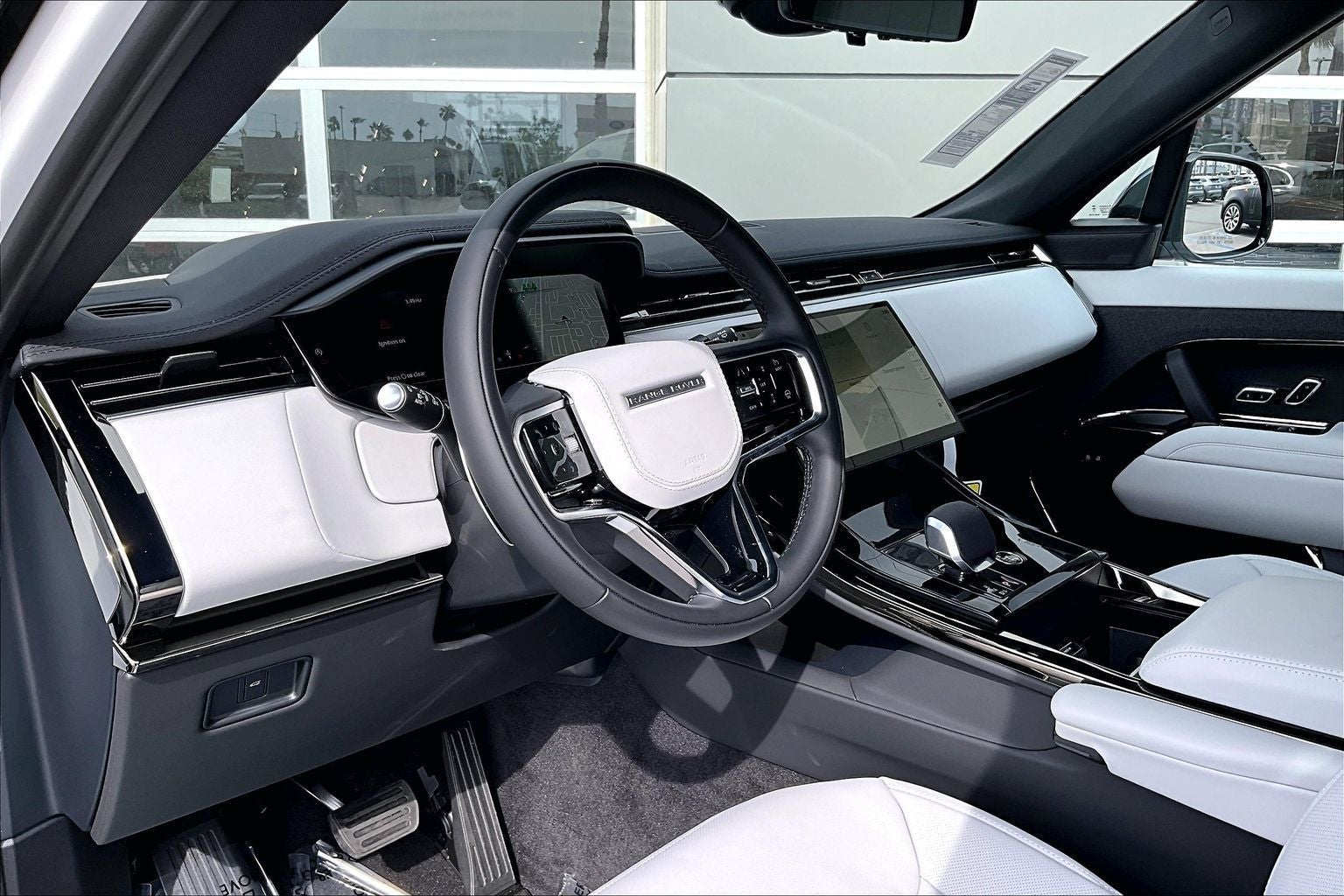 2026 Land Rover Range Rover Sport SE