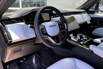 2026 Land Rover Range Rover Sport SE
