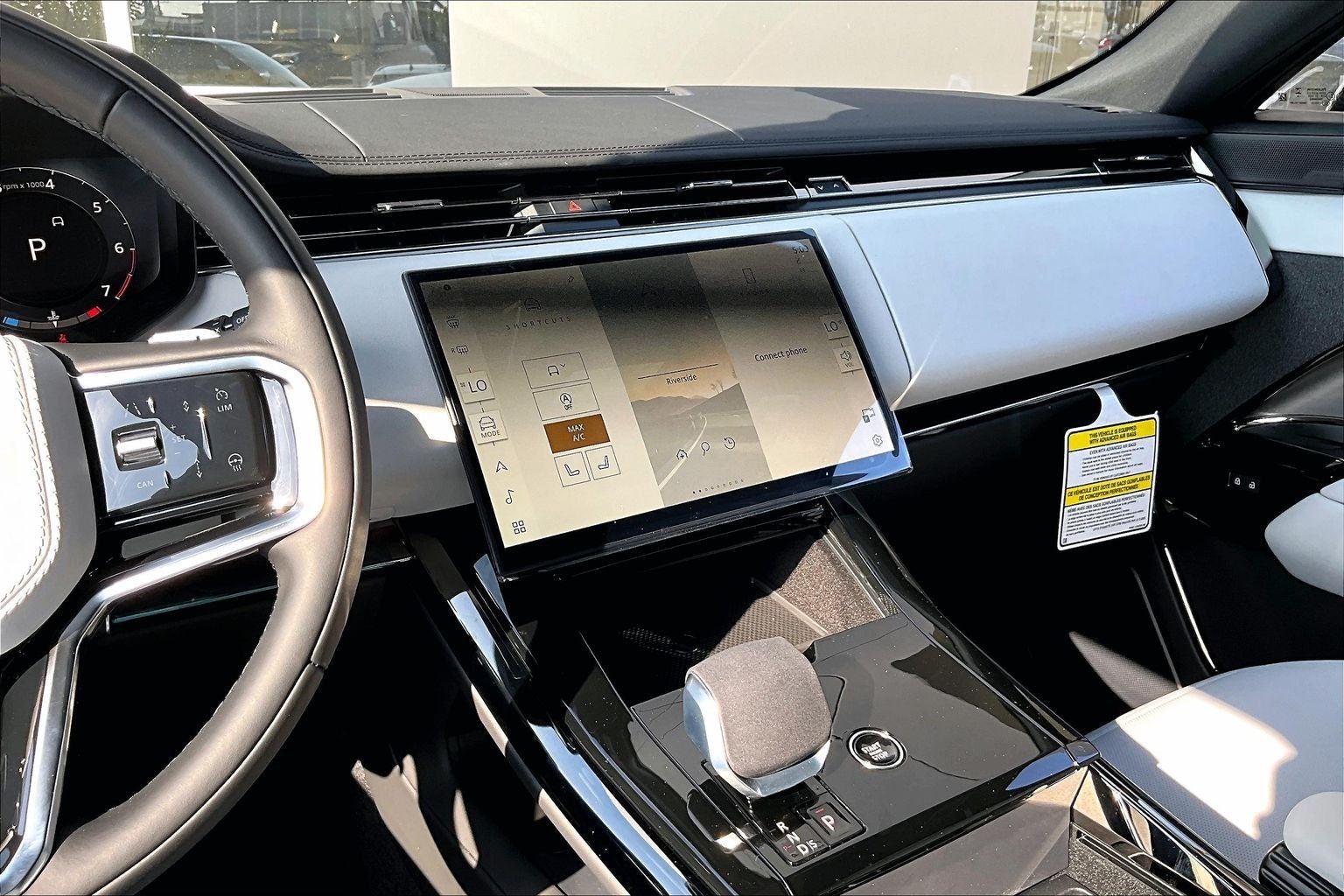 2026 Land Rover Range Rover Sport SE