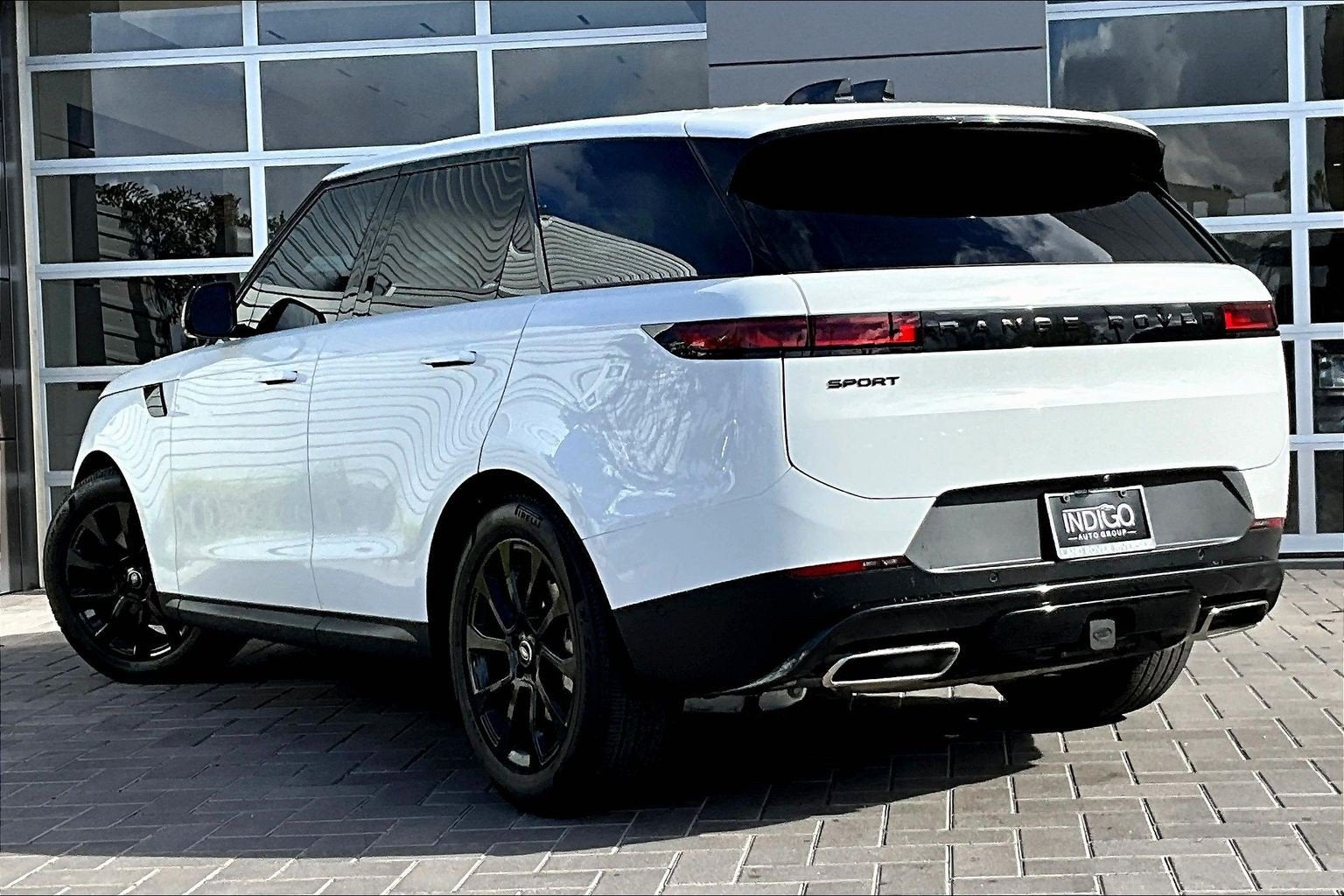 2025 Land Rover Range Rover Sport SE
