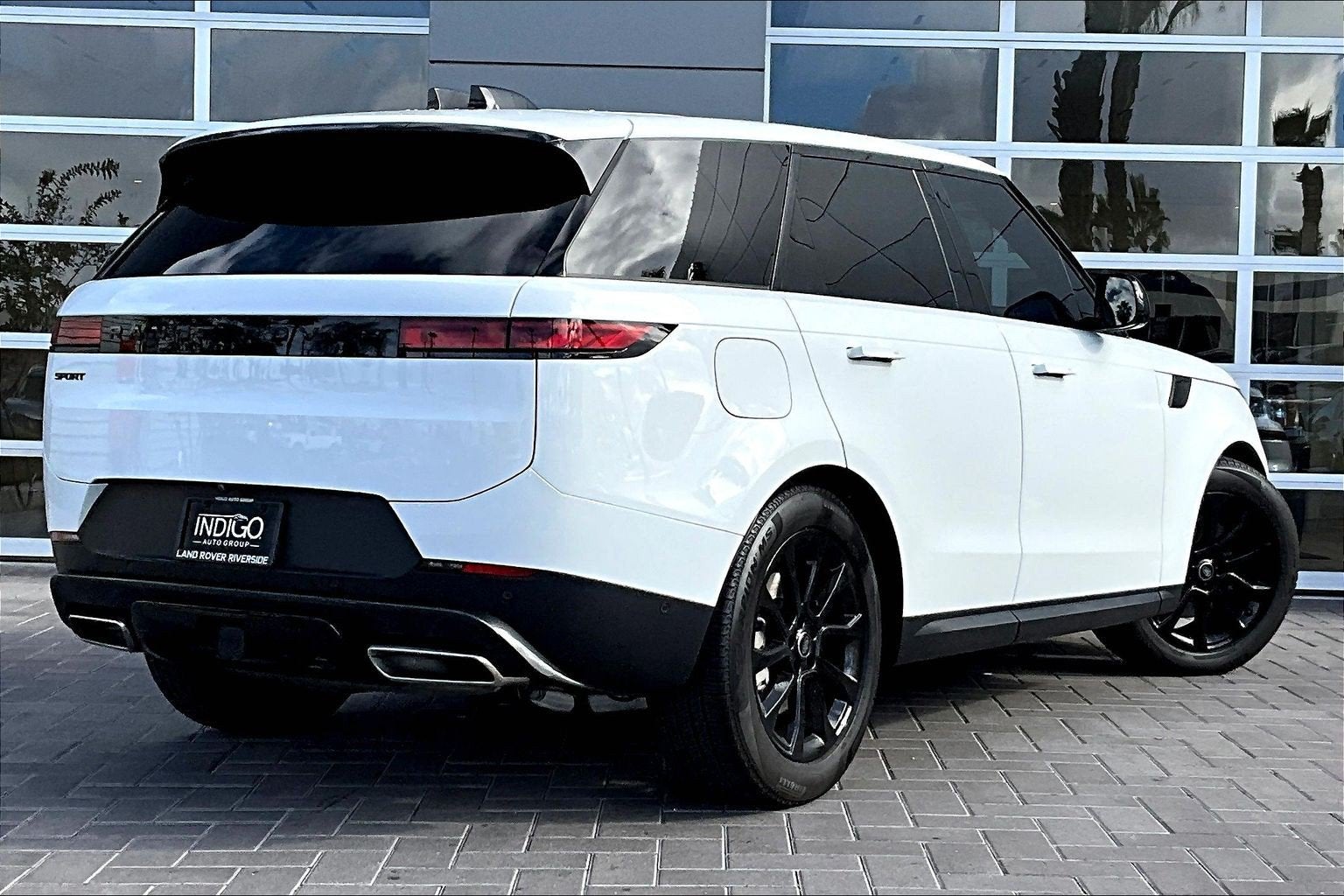 2025 Land Rover Range Rover Sport SE