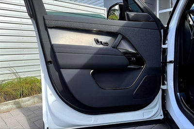 2025 Land Rover Range Rover Sport SE