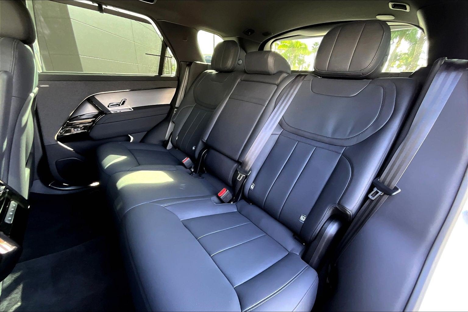 2025 Land Rover Range Rover Sport SE