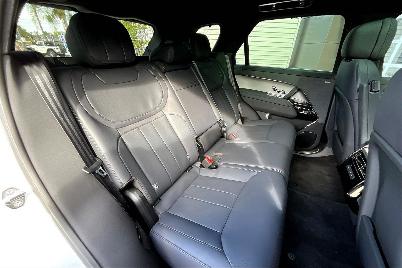 2025 Land Rover Range Rover Sport SE