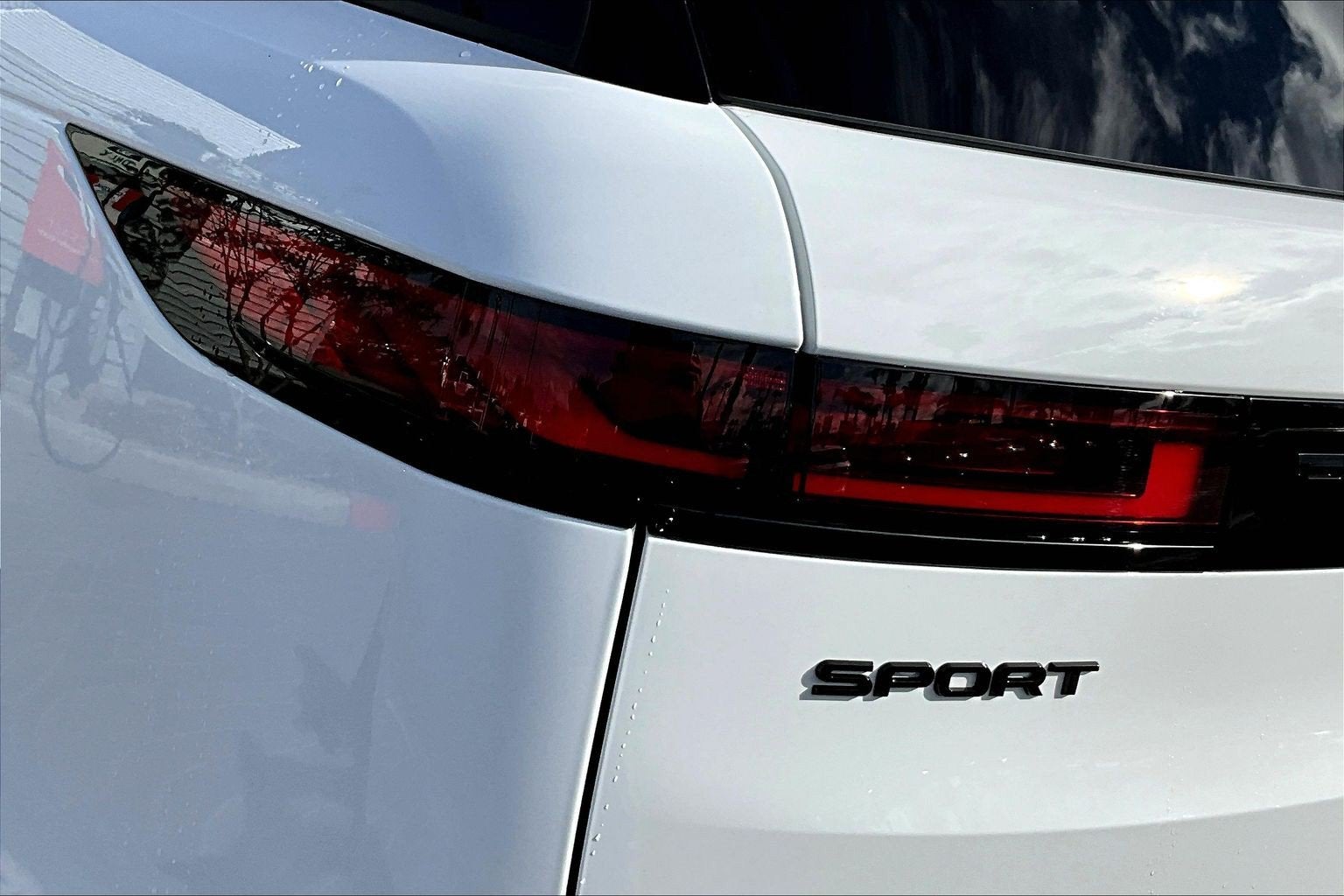 2025 Land Rover Range Rover Sport SE