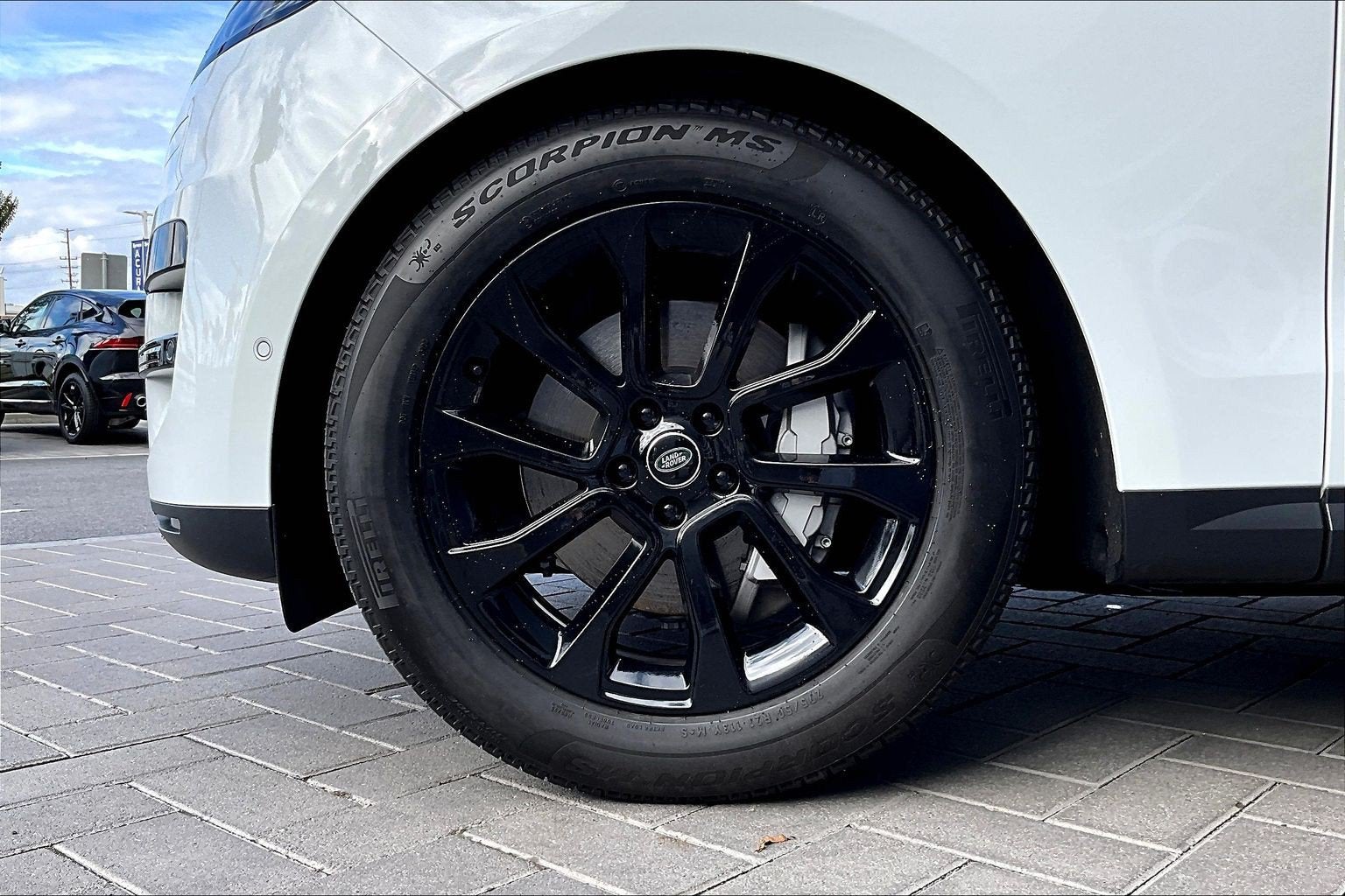 2025 Land Rover Range Rover Sport SE