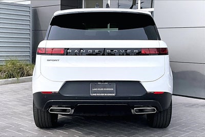 2026 Land Rover Range Rover Sport SE