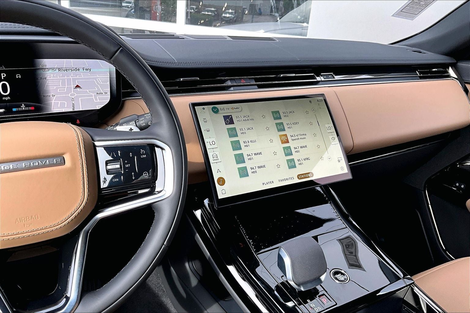 2026 Land Rover Range Rover Sport SE