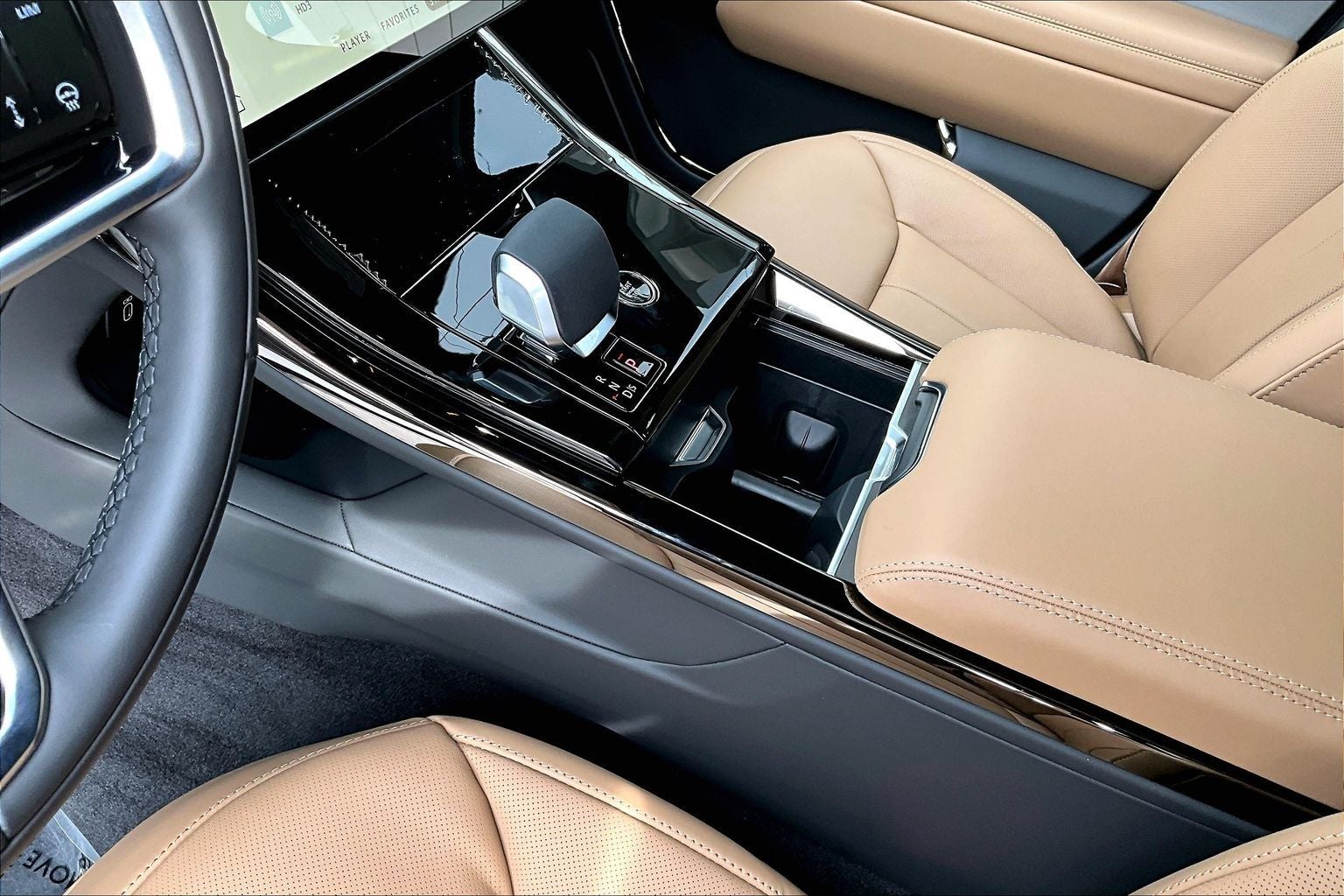 2026 Land Rover Range Rover Sport SE