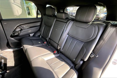 2026 Land Rover Range Rover Sport SE