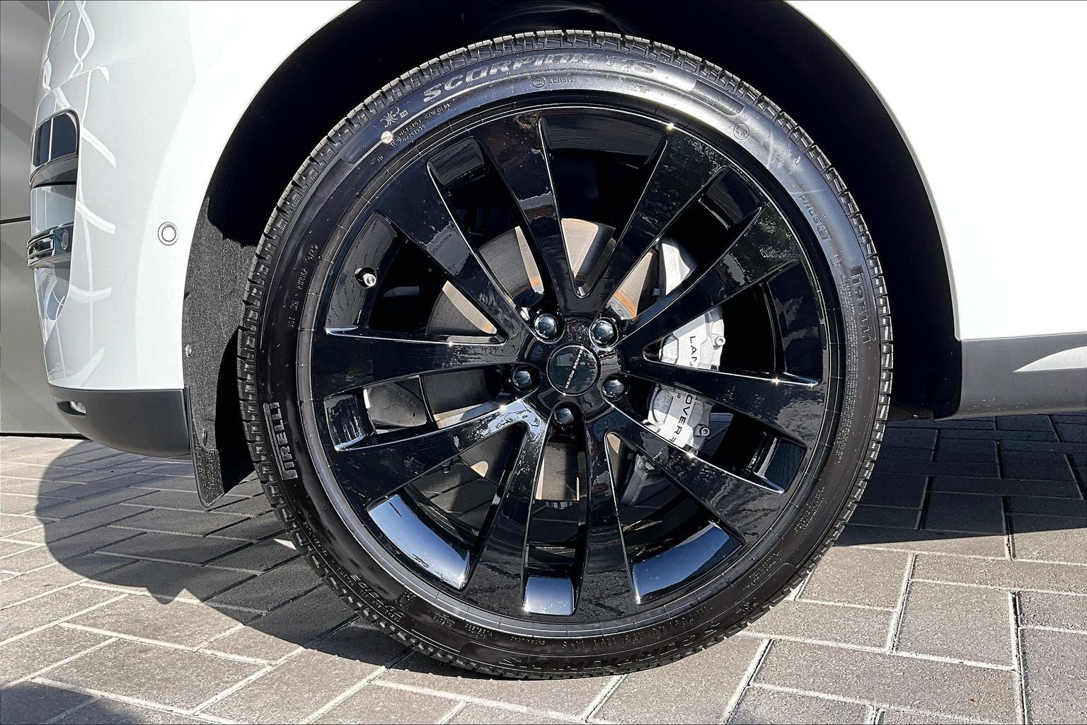 2026 Land Rover Range Rover Sport SE