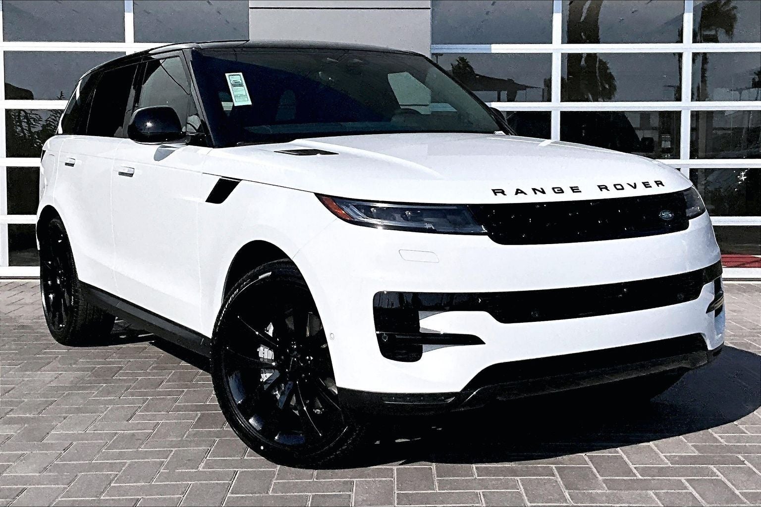 2026 Land Rover Range Rover Sport SE