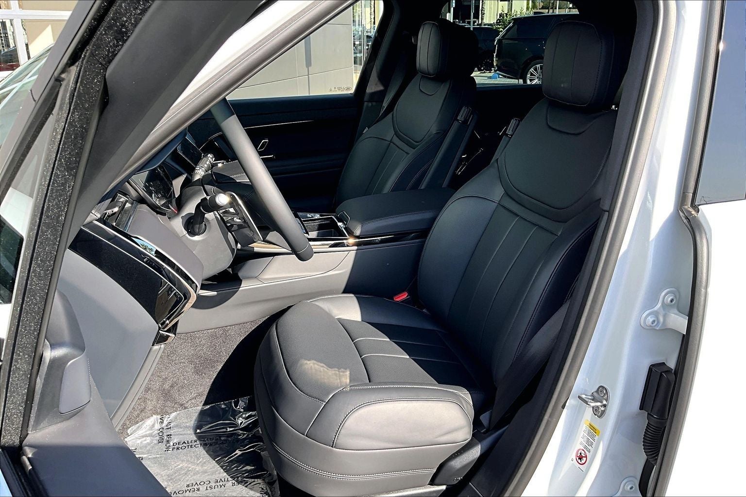 2026 Land Rover Range Rover Sport SE
