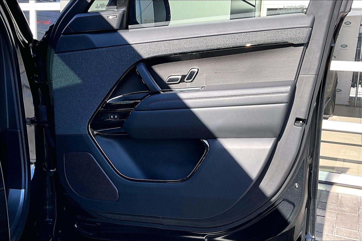 2023 Land Rover Range Rover Sport SE