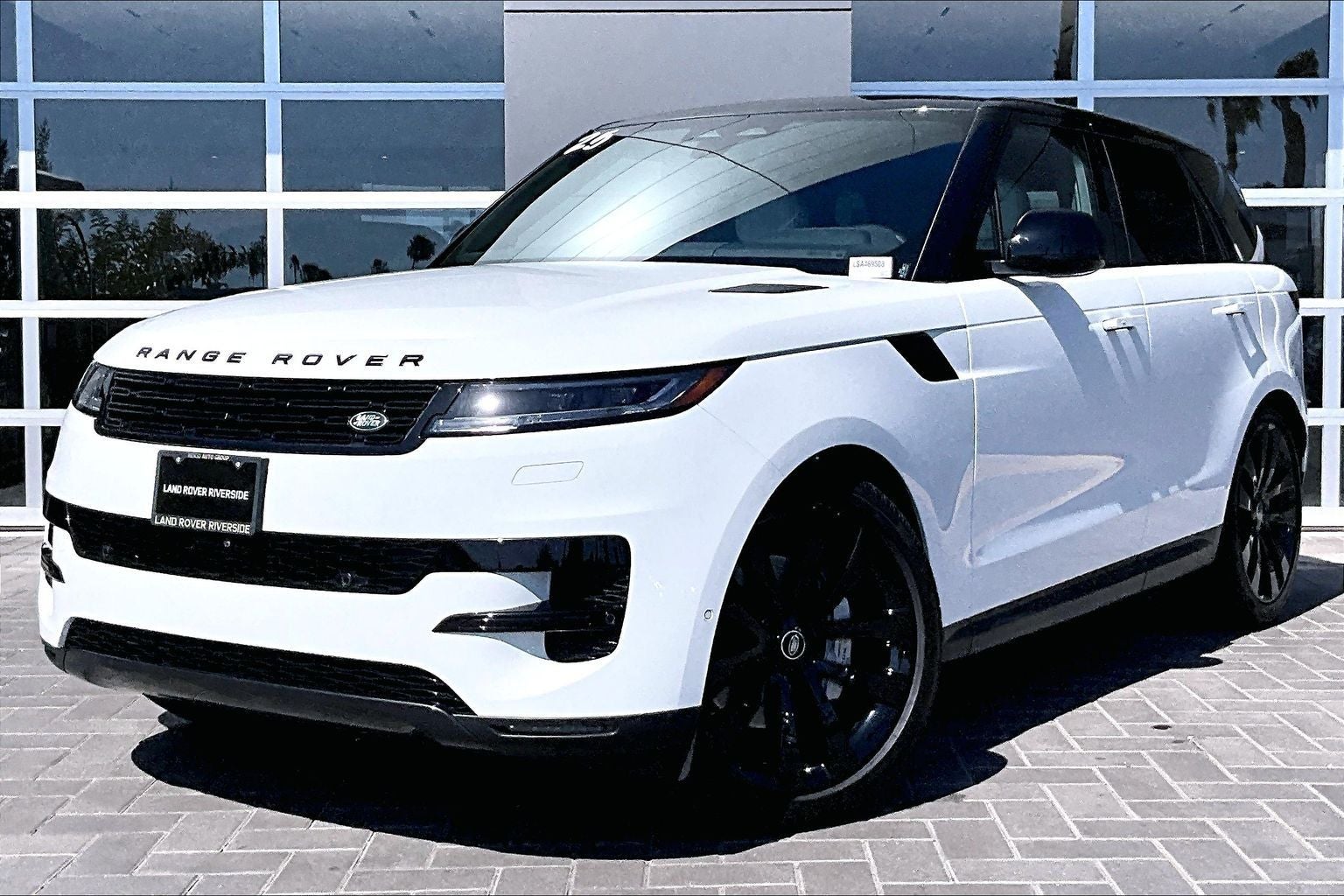2025 Land Rover Range Rover Sport SE