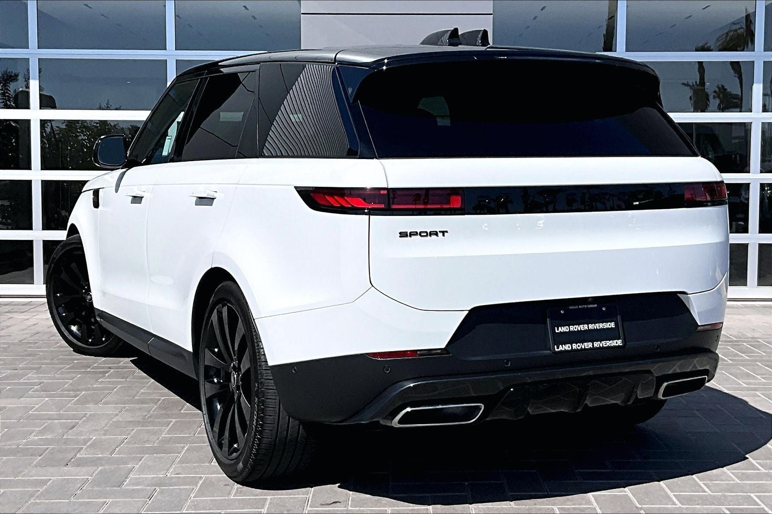 2025 Land Rover Range Rover Sport SE