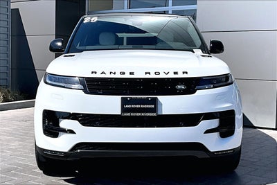 2025 Land Rover Range Rover Sport SE