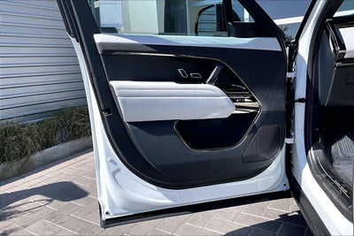 2025 Land Rover Range Rover Sport SE