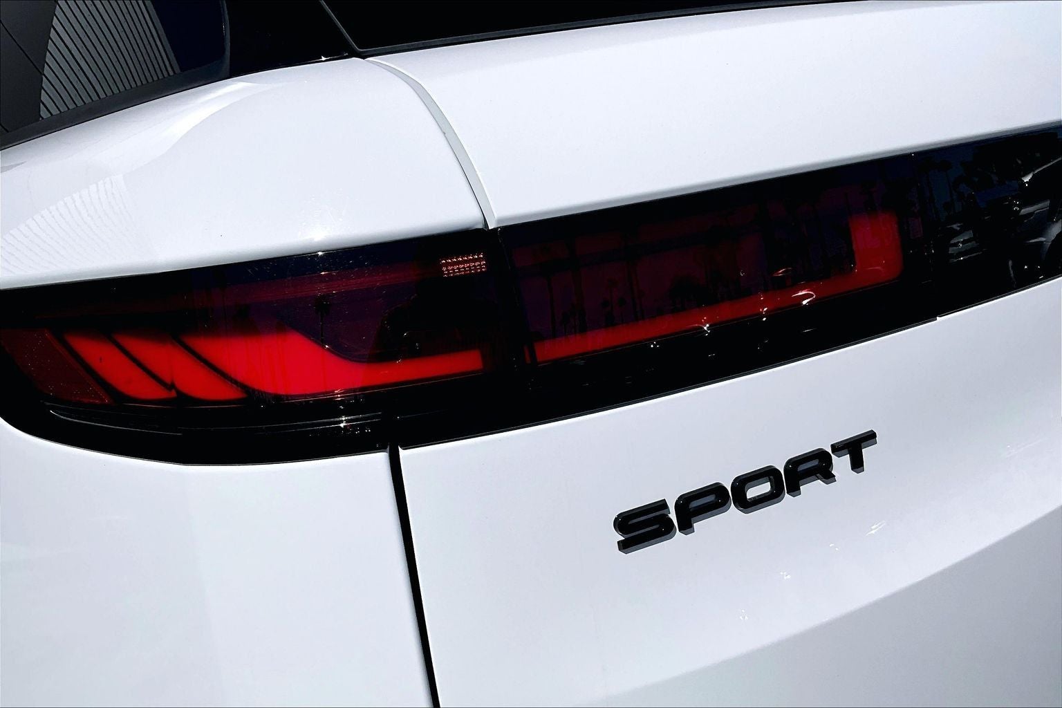2025 Land Rover Range Rover Sport SE