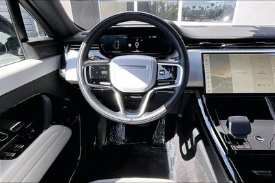 2025 Land Rover Range Rover Sport SE