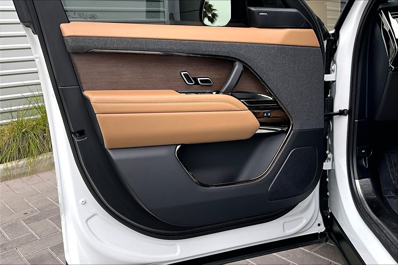 2024 Land Rover Range Rover Sport SE