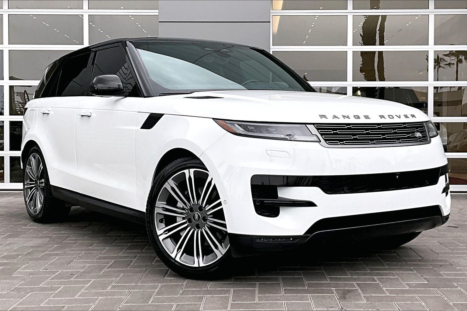 2024 Land Rover Range Rover Sport SE