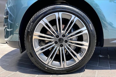 2026 Land Rover Range Rover Sport SE