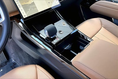 2026 Land Rover Range Rover Sport SE
