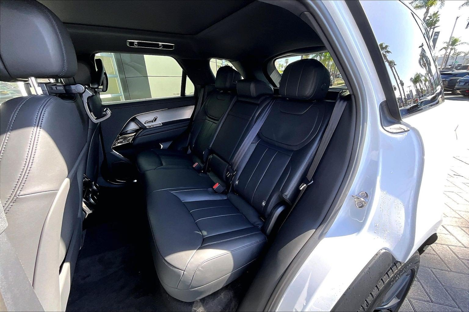 2027 Land Rover Range Rover Sport SE