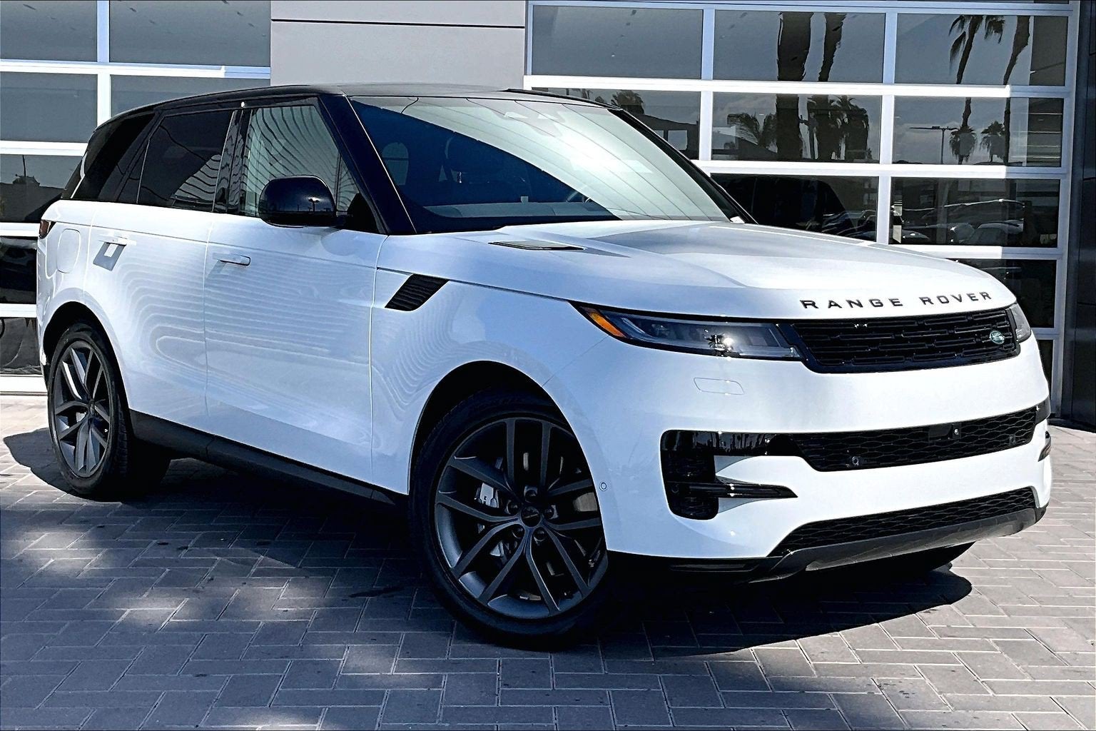 2027 Land Rover Range Rover Sport SE