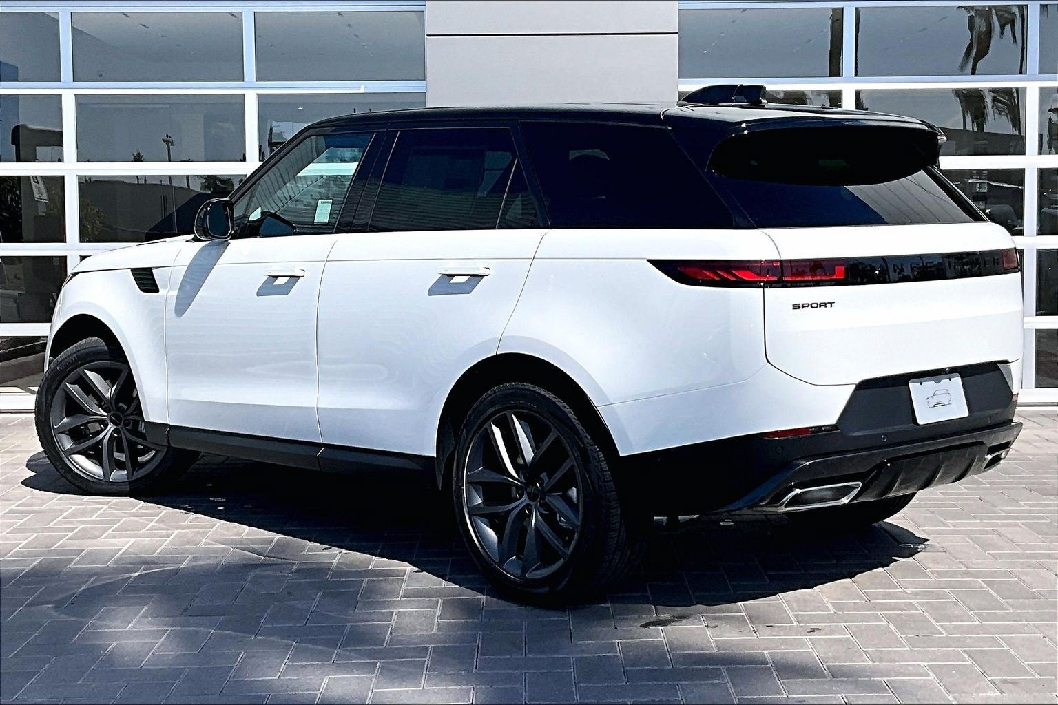 2027 Land Rover Range Rover Sport SE