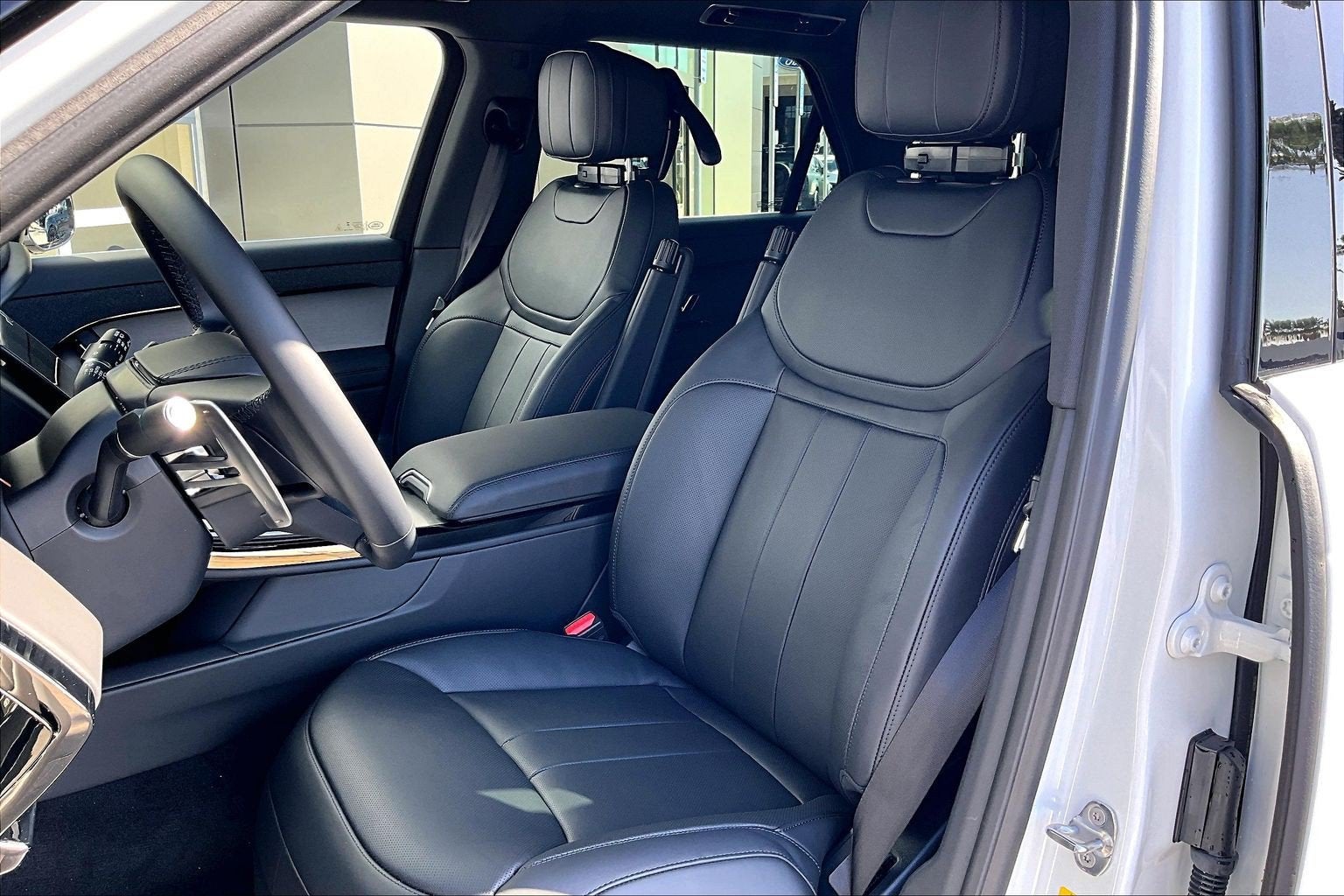 2027 Land Rover Range Rover Sport SE