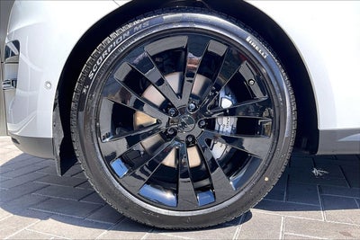 2026 Land Rover Range Rover Sport SE