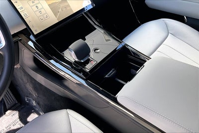 2026 Land Rover Range Rover Sport SE