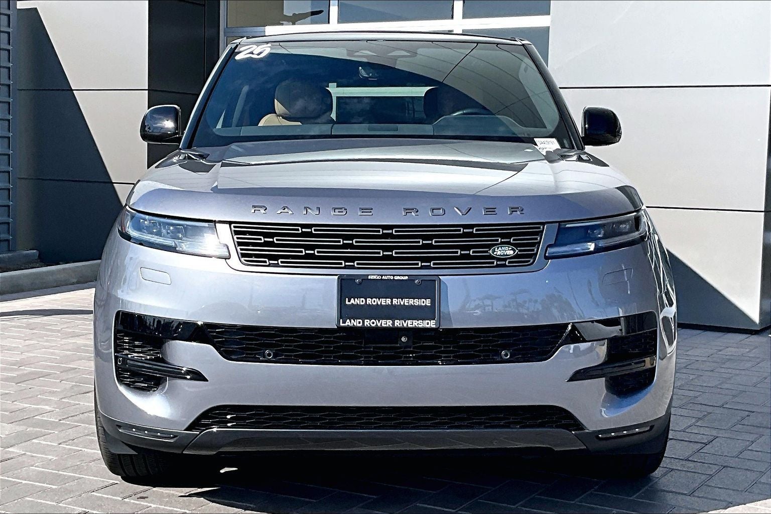 2025 Land Rover Range Rover Sport SE