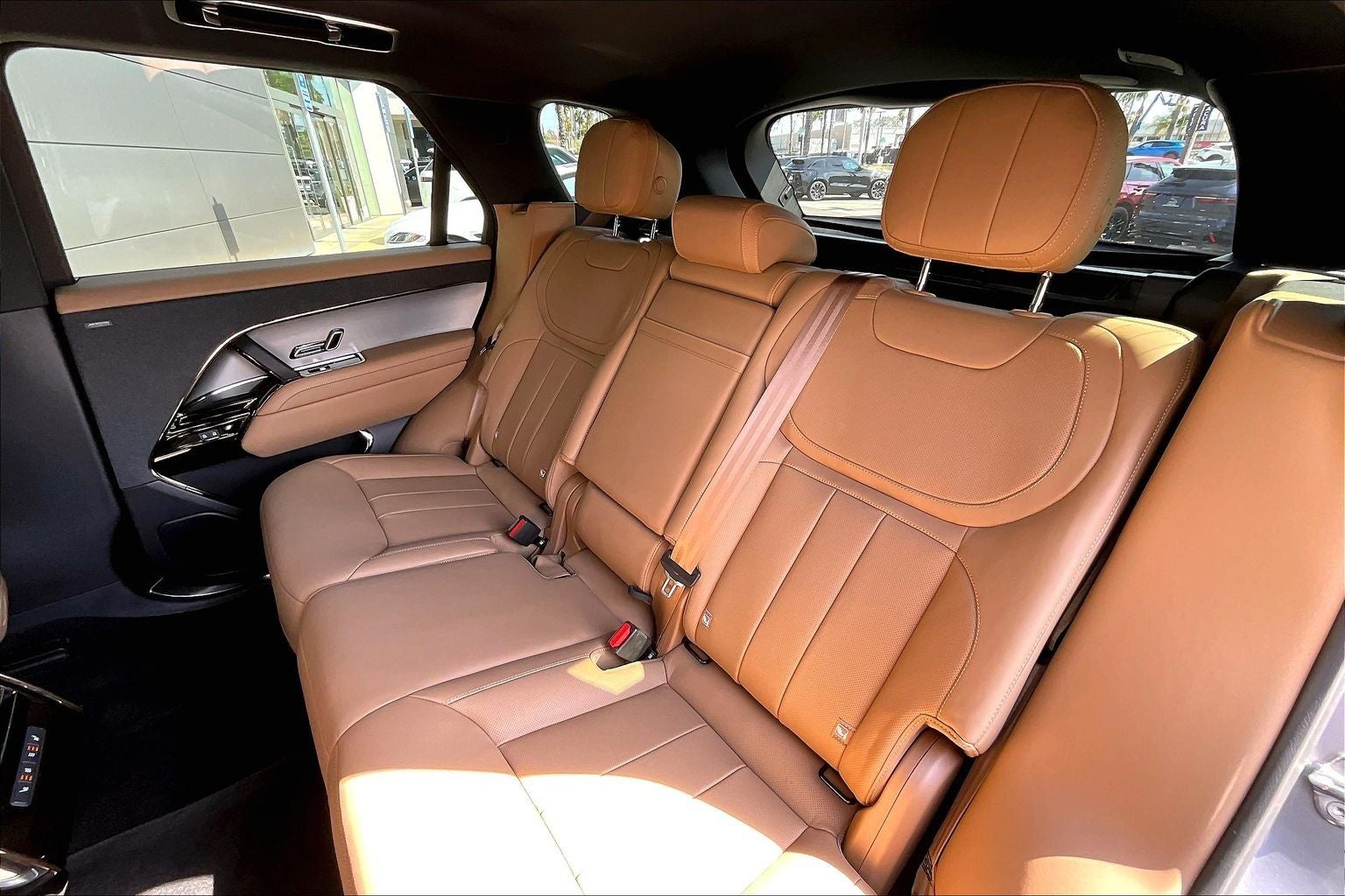 2025 Land Rover Range Rover Sport SE