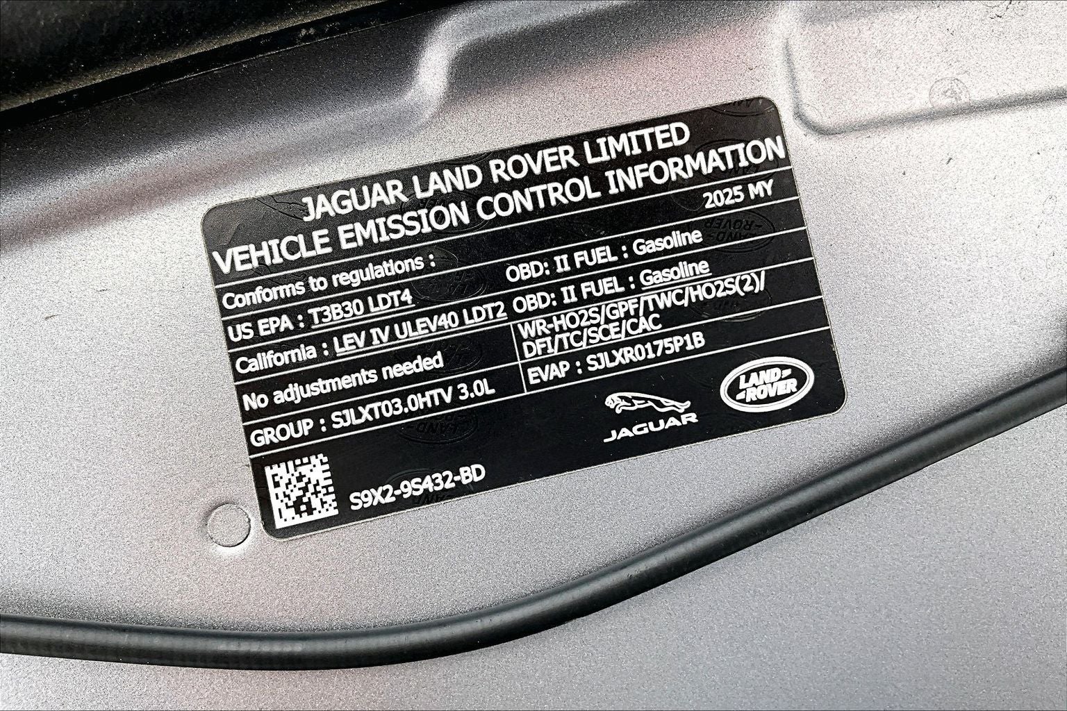 2025 Land Rover Range Rover Sport SE