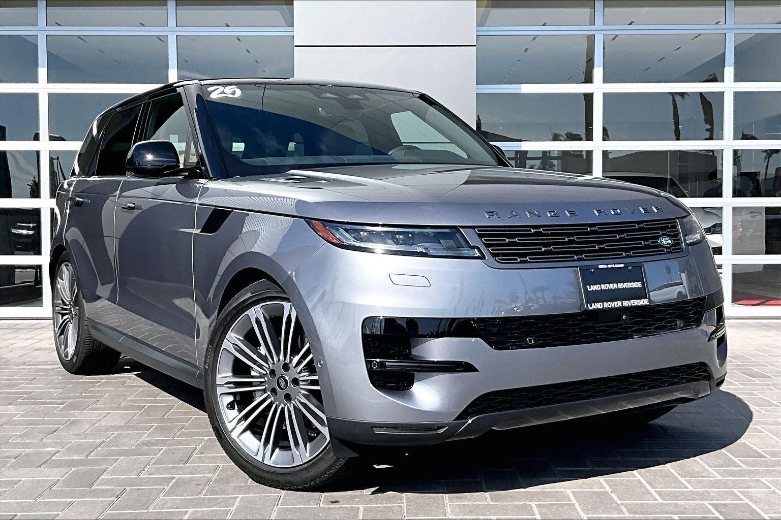 2025 Land Rover Range Rover Sport SE