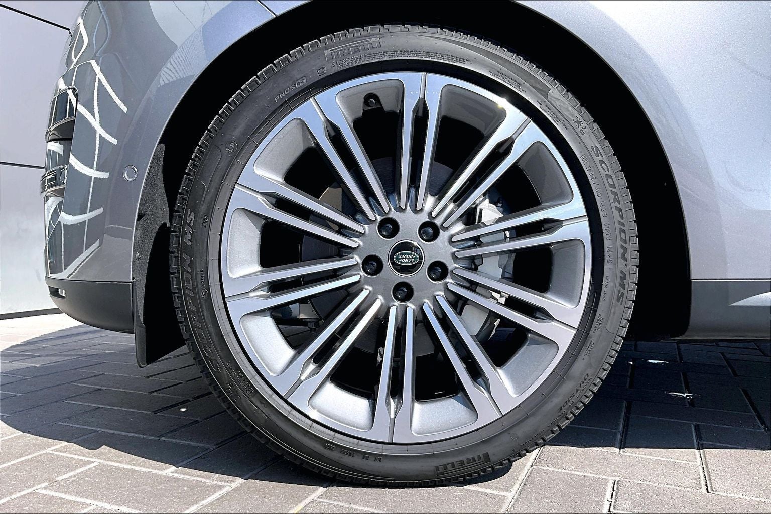 2025 Land Rover Range Rover Sport SE