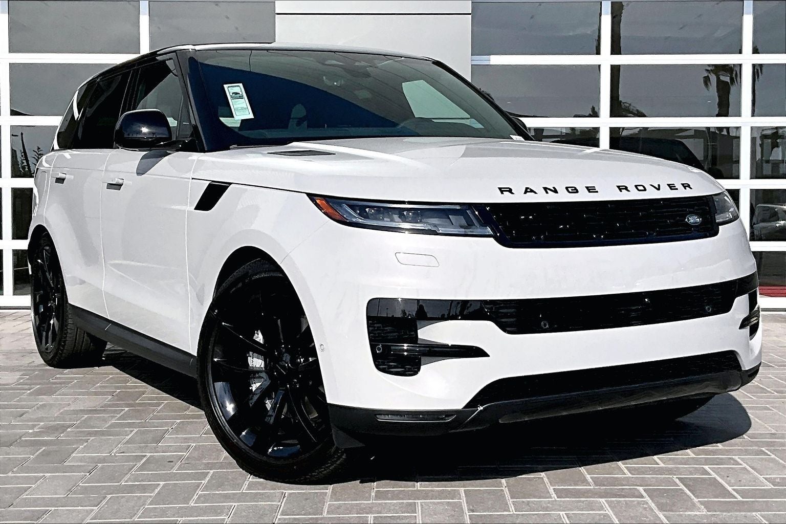 2026 Land Rover Range Rover Sport SE