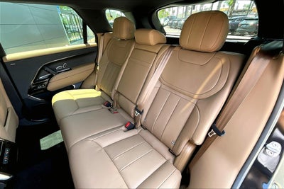 2026 Land Rover Range Rover Sport SE