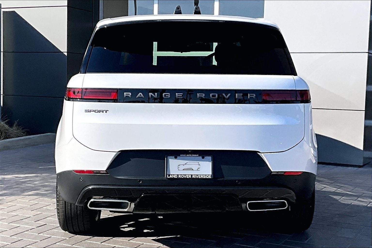 2026 Land Rover Range Rover Sport SE