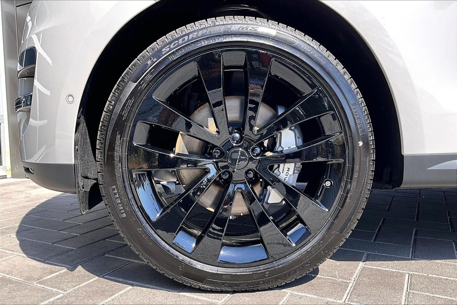 2026 Land Rover Range Rover Sport SE