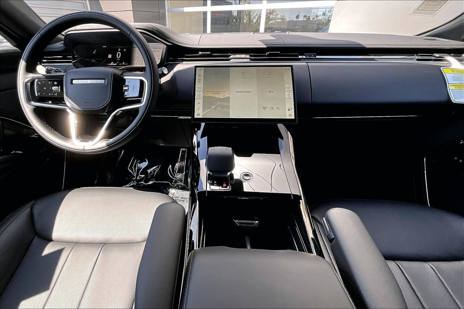 2026 Land Rover Range Rover Sport SE