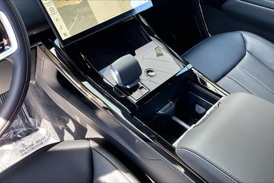 2026 Land Rover Range Rover Sport SE