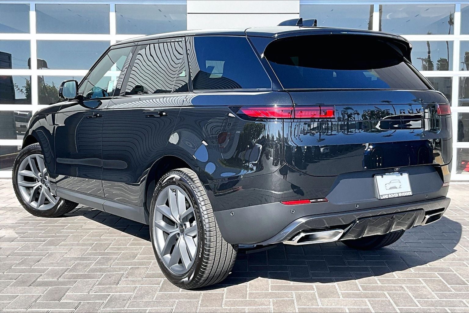 2027 Land Rover Range Rover Sport SE