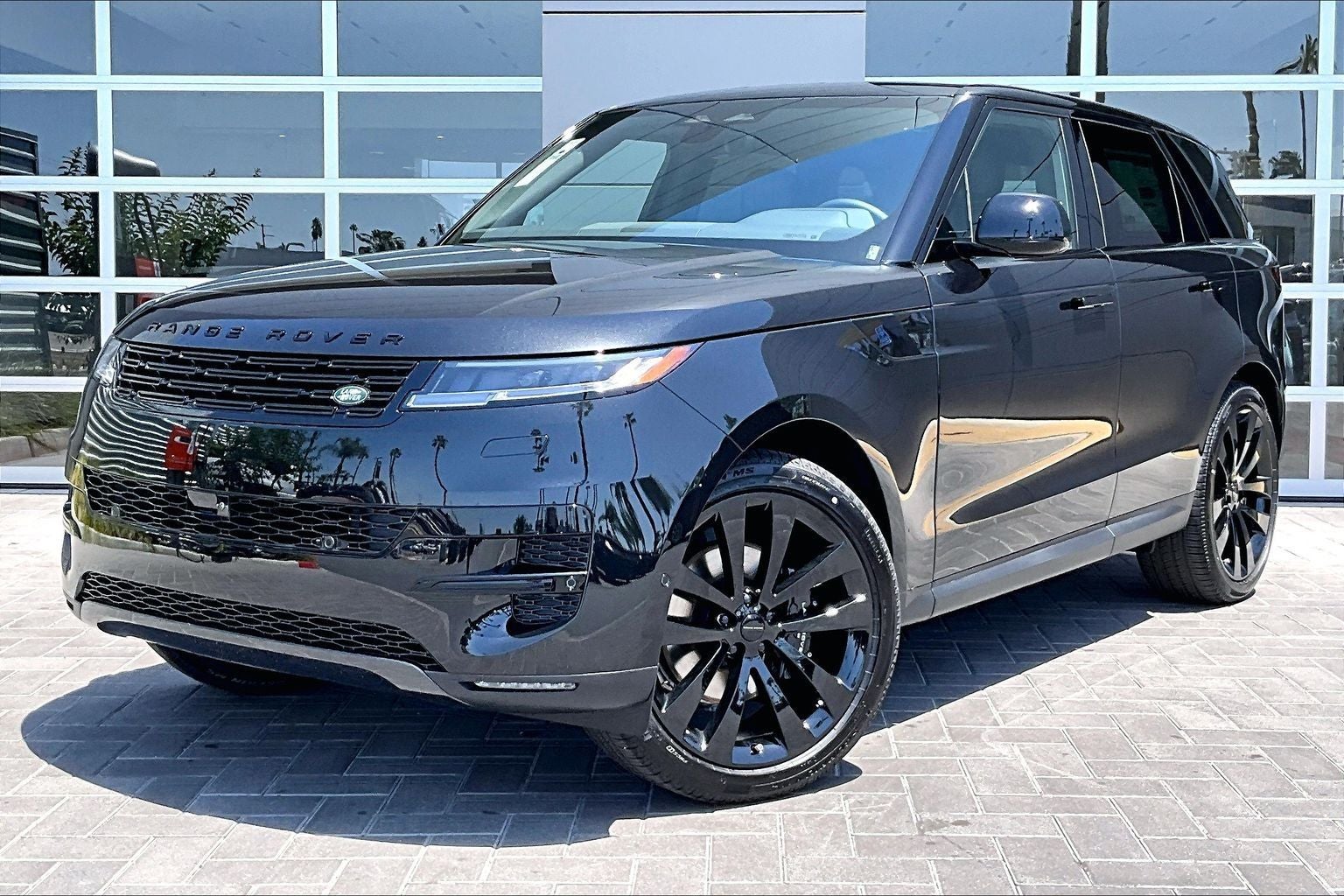 2026 Land Rover Range Rover Sport SE