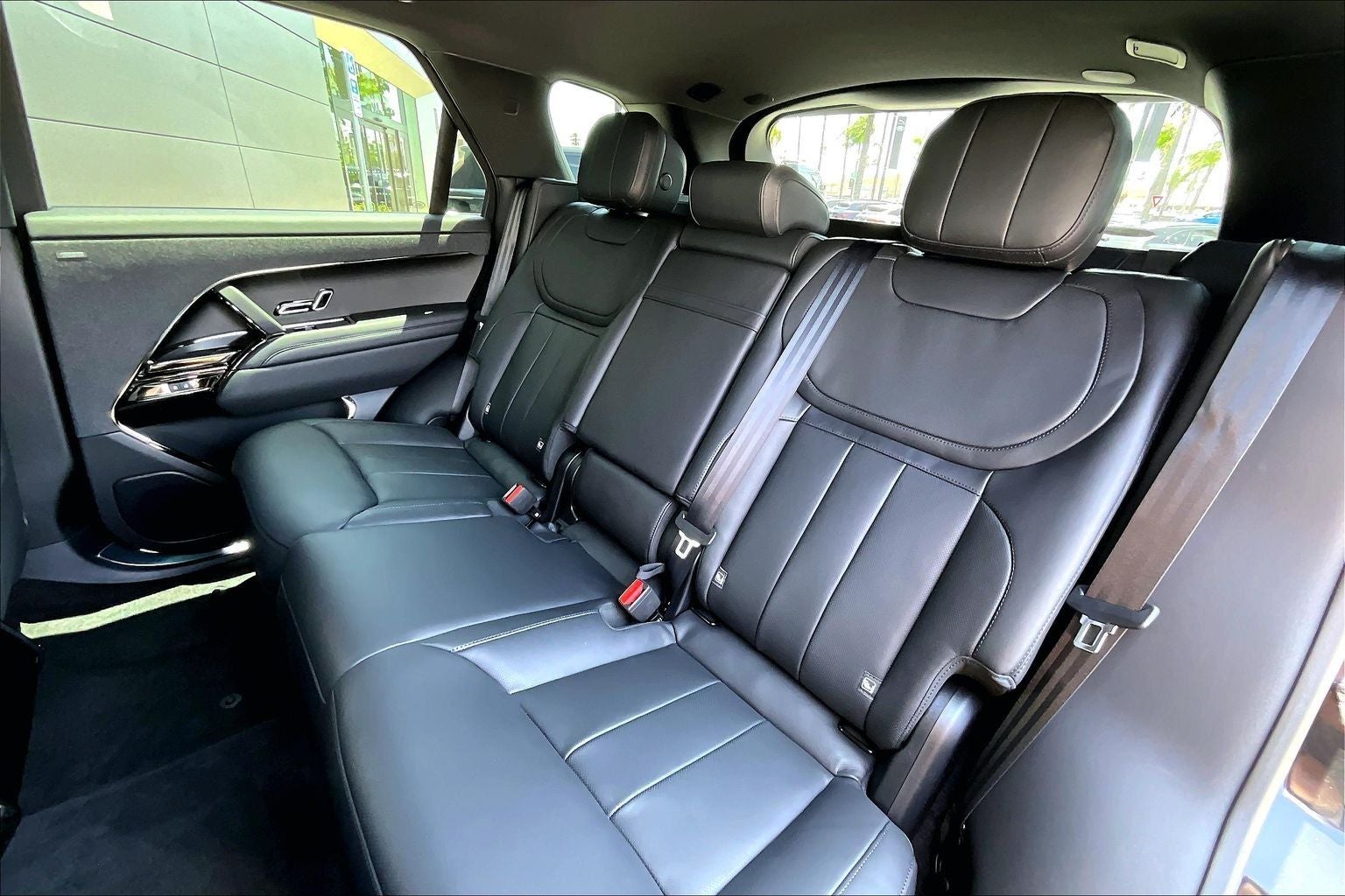 2026 Land Rover Range Rover Sport SE