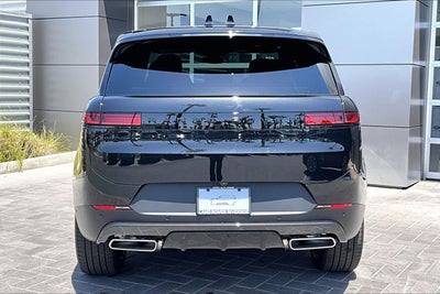 2026 Land Rover Range Rover Sport SE